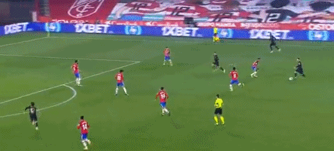 洛杉矶道奇在 2020 年因疫情缩短的赛季中夺冠，克莱顿·克萧终圆冠军梦