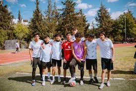 解析旧金山巨人队在后冠军时代如何通过战术创新应对球队老龄化